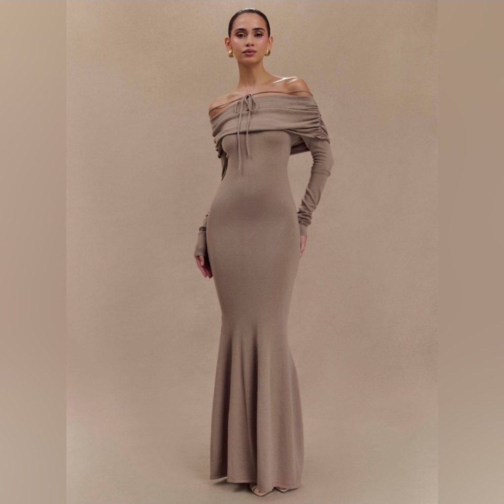 MESHKI GEORGIANA OFF SHOULDER KNIT MAXI DRESS - STONE (BEIGE)